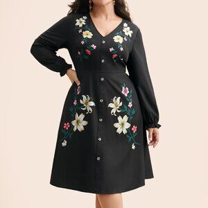 BLOOMCHIC V-Neck Floral Button Detail Dress SIZE 3X